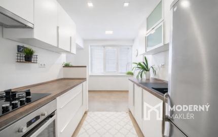 Na prenájom 2-izbový byt s balkónom vo Veľkých Levároch