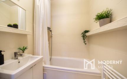 Na prenájom 2-izbový byt s balkónom vo Veľkých Levároch