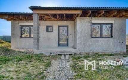 Na predaj rozostavaný rodinný dom v Moste pri Bratislave