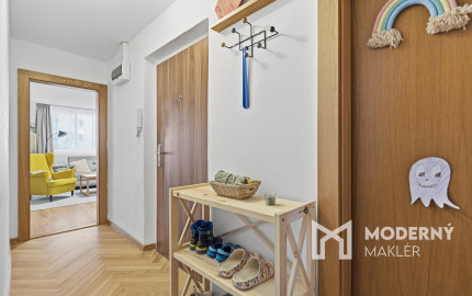 Na predaj 4-izbový byt v centre Stupavy