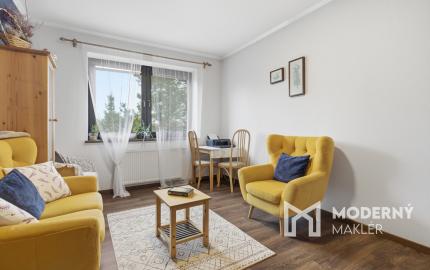 Na predaj rodinný dom s veľkorysým pozemkom v obci Kyselica