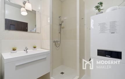 Na predaj rodinný dom s veľkorysým pozemkom v obci Kyselica