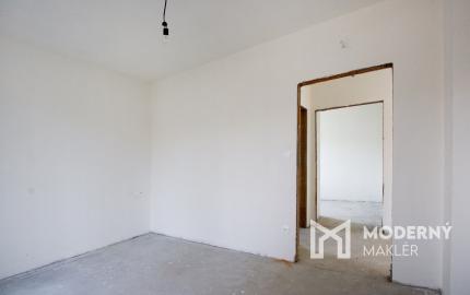 Na predaj rekreačnú chatu s pozemkom v obci Blahová-Madarász