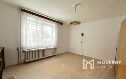 VIDEO, ZNÍŽENÁ CENA 10-izbový rodinný dom, ÚP 340m2, pozemok 638m2