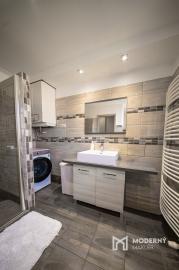 Na predaj kompletne zrekonštruovaný byt s balkónom v Hlohovci