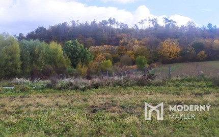 Investičné pozemky v obci UHROVEC