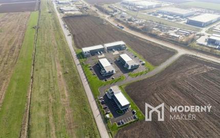 Na predaj administratívno-skladový objekt pri Trnave, v obci Zavar