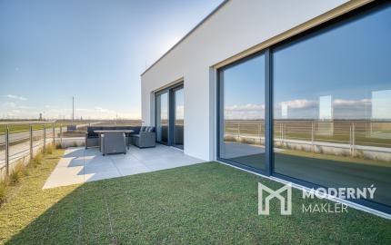 Na predaj administratívno-skladový objekt pri Trnave, v obci Zavar