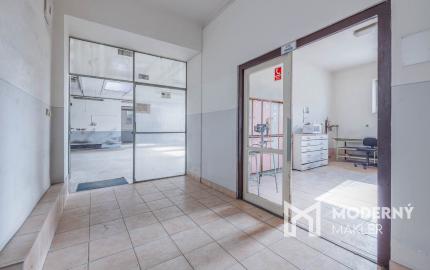 Na predaj výrobná hala s administratívnou časťou pri Lučenci