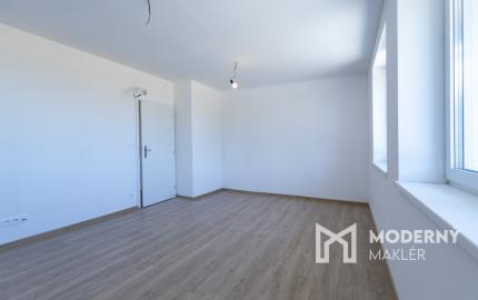 Na predaj 4 izbová bytová jednotka v dvojdome v Lehniciach