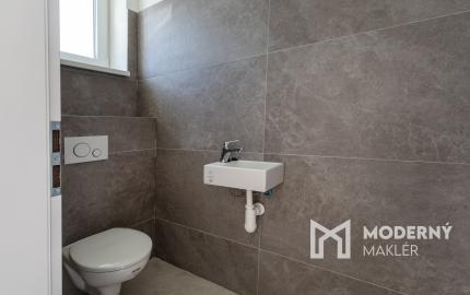 Na predaj 4 izbová bytová jednotka v dvojdome v Lehniciach