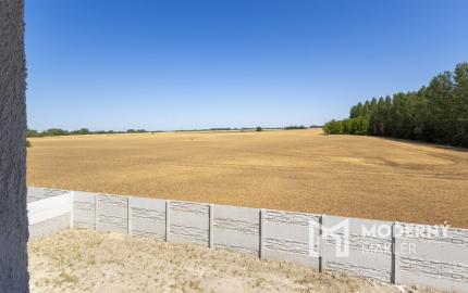 Na predaj 4 izbová bytová jednotka v dvojdome v Lehniciach