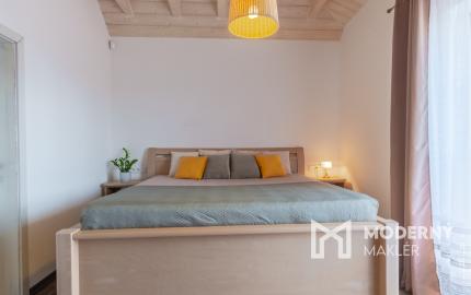 Na predaj exkluzívny rodinný dom s dvoj-garážou v podtatranskej obci Veľký Slavkov