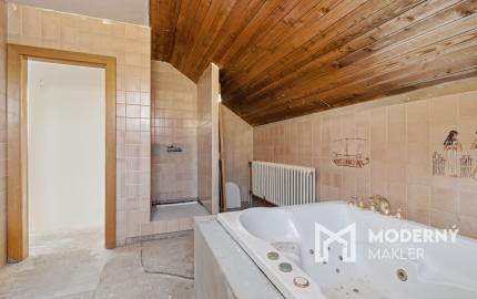 Na predaj 5-izbový rodinný dom v Hamuliakove