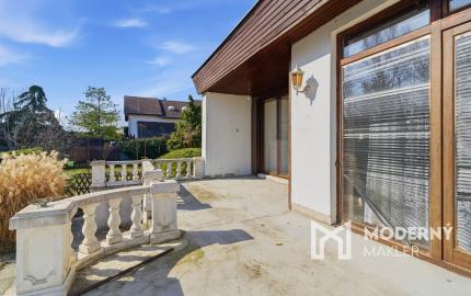 Na predaj 5-izbový rodinný dom v Hamuliakove