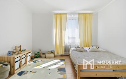 Na prenájom 3-izbový byt s balkónom v Rači