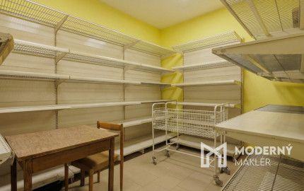 Na predaj polyfunkčný objekt s potenciálom na ubytovanie v srdci Turčianskych Teplíc