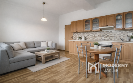 Na predaj prerobený, zariadený 1-izbový byt v obci Timoradza