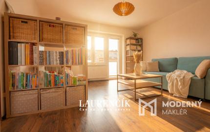 NA PREDAJ | 2 - IZBOVÝ BYT V TRENČÍNE  STROJÁRENSKÁ ULICA