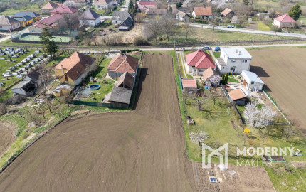 Na predaj pozemok v intraviláne obce Malé Zálužie