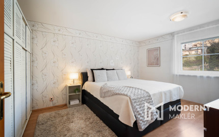 Na predaj reprezentatívny 6-izbový byt s garážou s výhľadom na Rakúsko