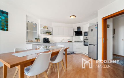 Na predaj reprezentatívny 6-izbový byt s garážou s výhľadom na Rakúsko