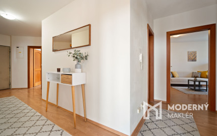 Na predaj reprezentatívny 6-izbový byt s garážou s výhľadom na Rakúsko