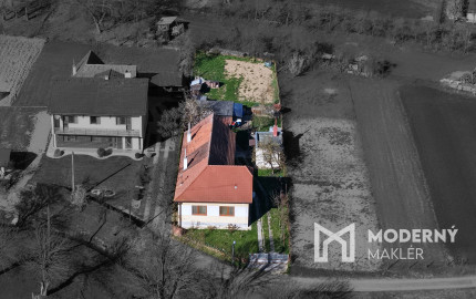 Na predaj čiastočne prerobený rodinný dom v obci Otrhánky