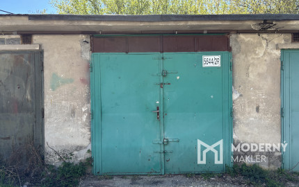 Na predaj garáž s elektrickým pripojením v Ružinove
