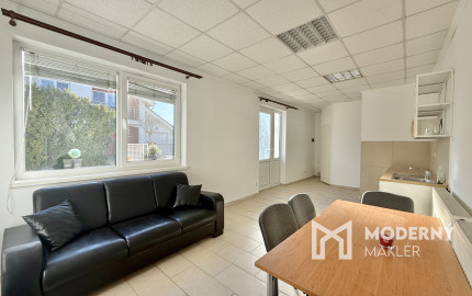 Prenájom - menší dom s terasou v Rovinke