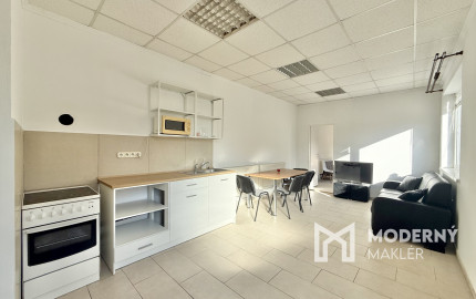 Prenájom - menší dom s terasou v Rovinke