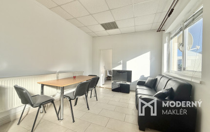 Prenájom - menší dom s terasou v Rovinke