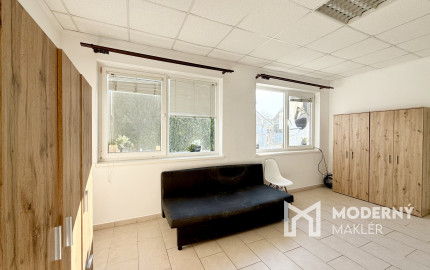 Prenájom - menší dom s terasou v Rovinke