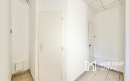 Prenájom - menší dom s terasou v Rovinke