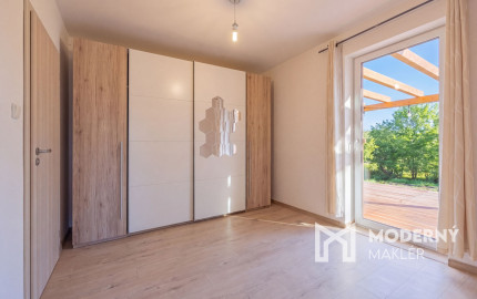 Na predaj čiastočne zariadený rodinný dom v obci Ďurďošík