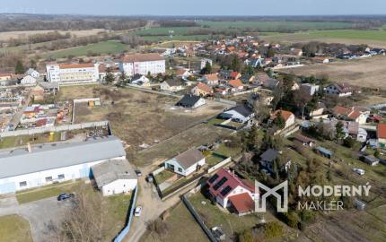 Na predaj pozemok s potenciálom rozvoja v Záhorskej Vsi