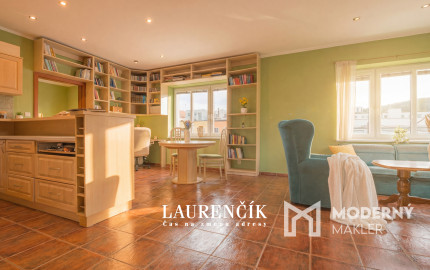 NA PREDAJ | 3-IZBOVÝ BYT SO SÚKROMNOU TERASOU S VÝHĽADOM NA HRAD  + GARSÓNKA V CENE