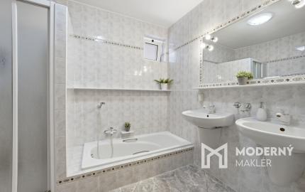 Na predaj samostatne stojaci 7-izbový rodinný dom v obci Jablonové