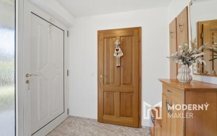 Na predaj samostatne stojaci 7-izbový rodinný dom v obci Jablonové