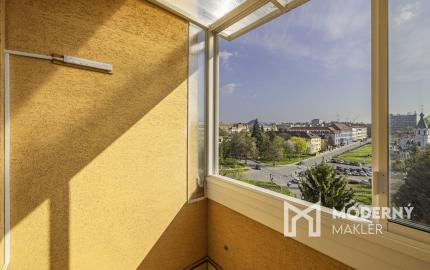 Na prenájom 2-izbový podkrovný byt s výhľadom v Prešove