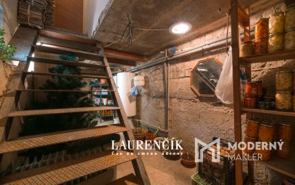 NA PREDAJ | DVOJGENERAČNÝ RODINNÝ DOM NITRIANSKE PRAVNO