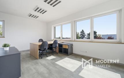Na prenájom dve kancelárie na Zavarskej ulici v Trnave