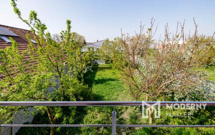 Na predaj 6-izbový rodinný dom s krásnou záhradou v Šamoríne