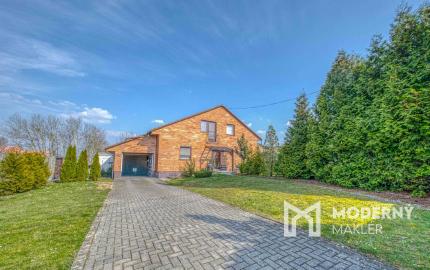 Na predaj priestranný, zariadený rodinný dom v Cerovej