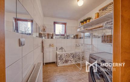 Na predaj priestranný, zariadený rodinný dom v Cerovej