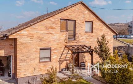 Na predaj priestranný, zariadený rodinný dom v Cerovej