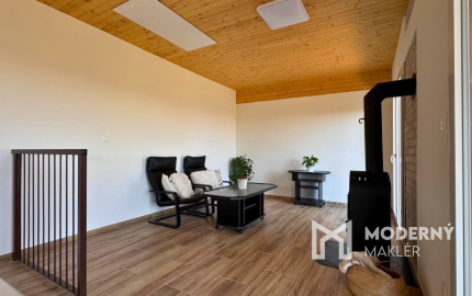 Na predaj chata s panoramatickým výhľadom na Bratislavu