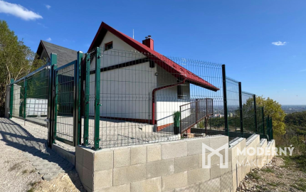 Na predaj chata s panoramatickým výhľadom na Bratislavu