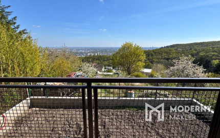 Na predaj chata s panoramatickým výhľadom na Bratislavu