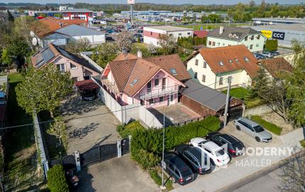 Na predaj 6-izbový rodinný dom s krásnou záhradou v Šamoríne